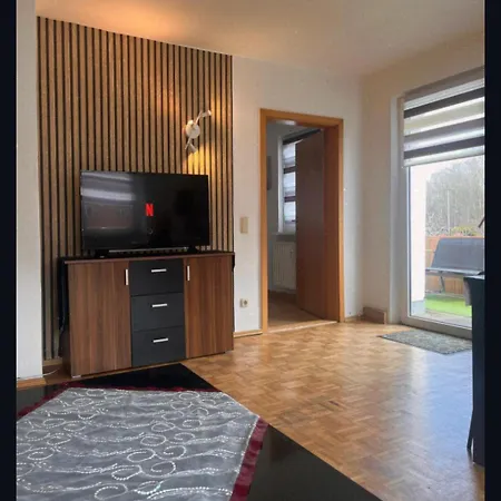 Super Monteurwohnung Mit Balkon Und Parkplatz, Bei Bayreuth Ruhig, 4 Betten Wifi, Kueche Apartment *