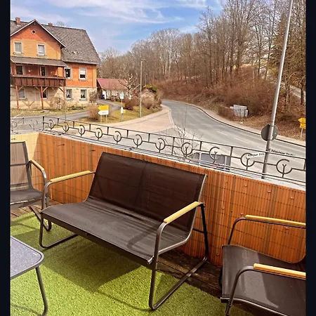 Super Monteurwohnung Mit Balkon Und Parkplatz, Bei Bayreuth Ruhig, 4 Betten Wifi, Kueche *